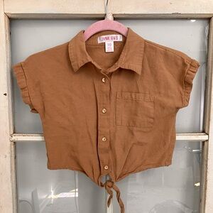 Jopna Girls size 10 tan button up crop top , linen blend with a tie in the front